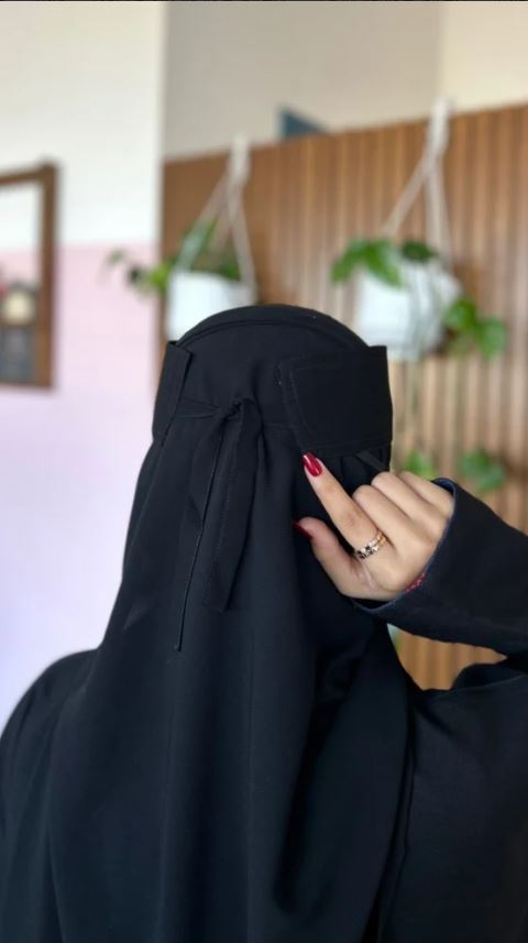 عدد 3 نقابات حرير وسط بربطه
