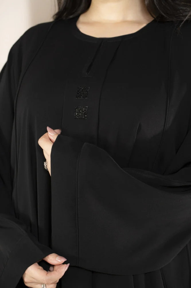 عباية كلوش مريحة مسكرة من الأمام